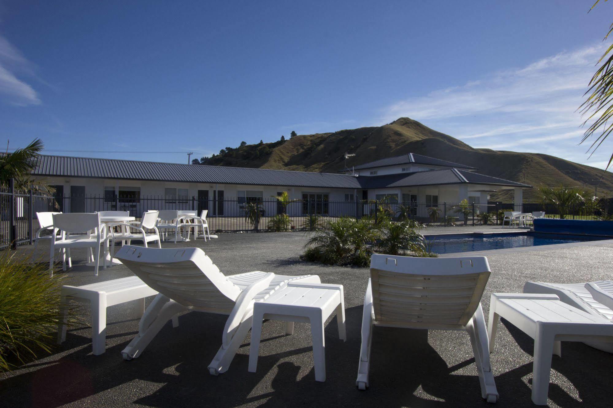 Motel Oasis Gisborne Exterior photo